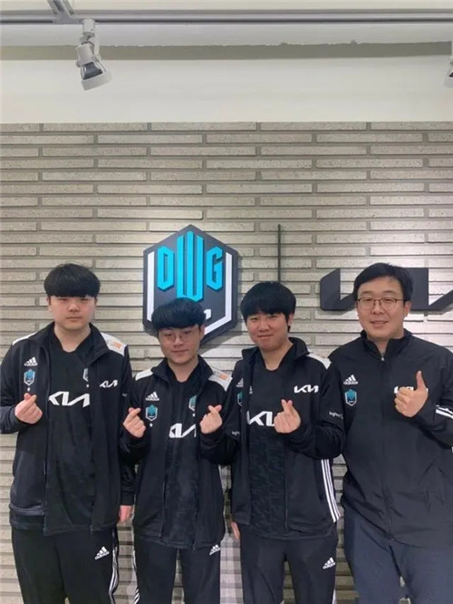 队正处于重 队正处于重