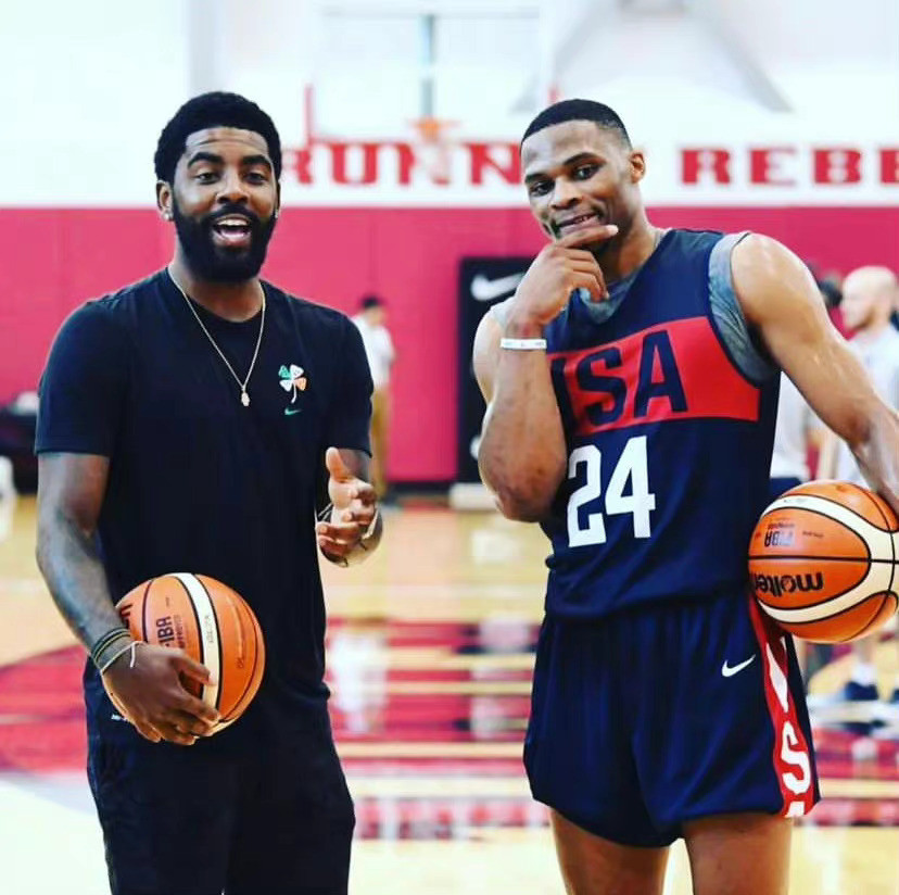 里弗斯啥水平还没点数？湖人流量队罚球福利拥有者而已。